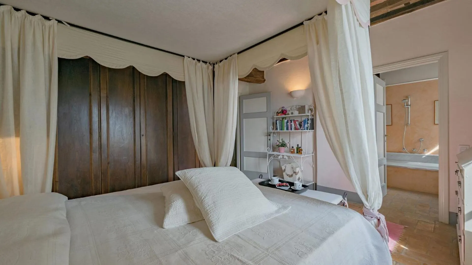 Luxury Pool Villa Oliveto 12 - Belcantovillas Marlia